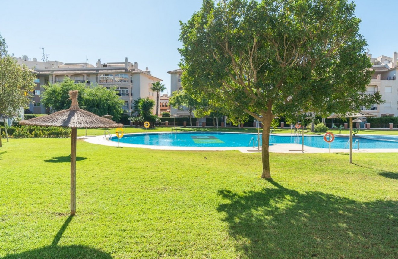 Aus zweiter Hand - Wohnung -
Orihuela Costa - Playa Flamenca