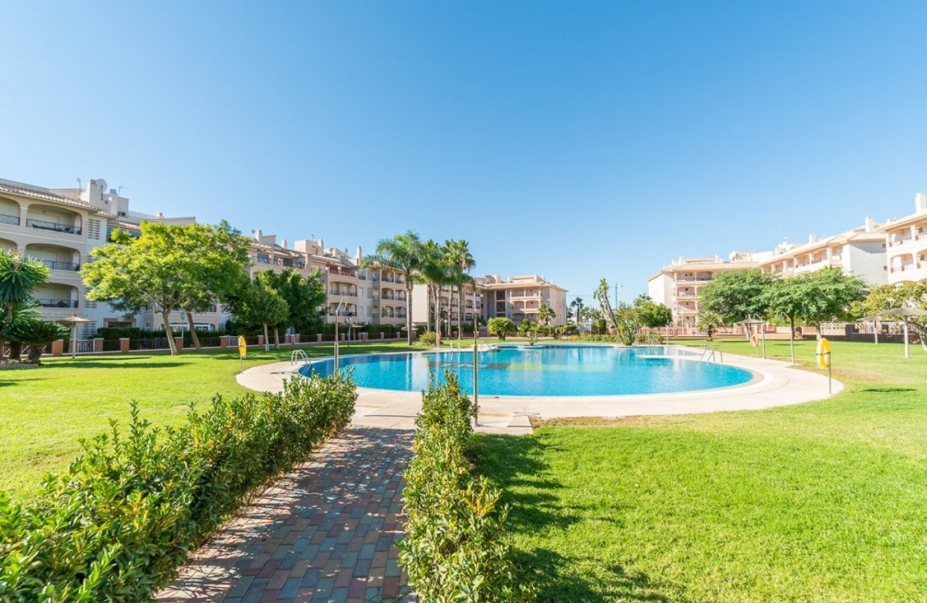 Aus zweiter Hand - Wohnung -
Orihuela Costa - Playa Flamenca