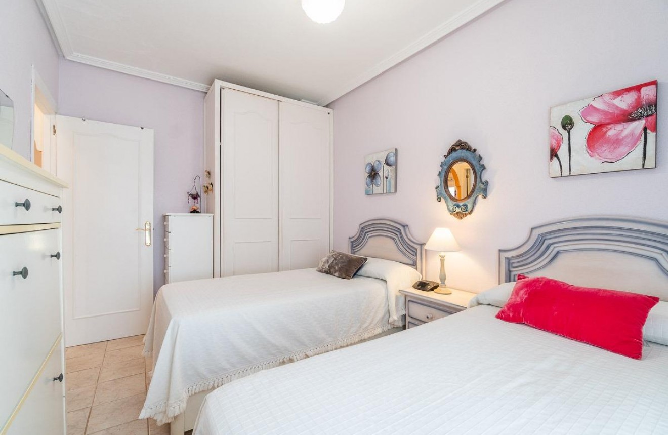 Aus zweiter Hand - Wohnung -
Orihuela Costa - La Zenia