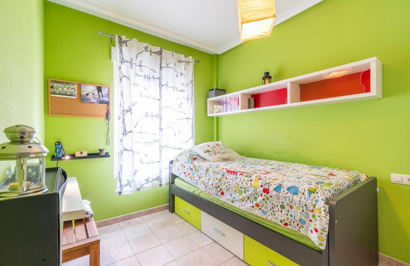 Aus zweiter Hand - Wohnung -
Orihuela Costa - La Zenia