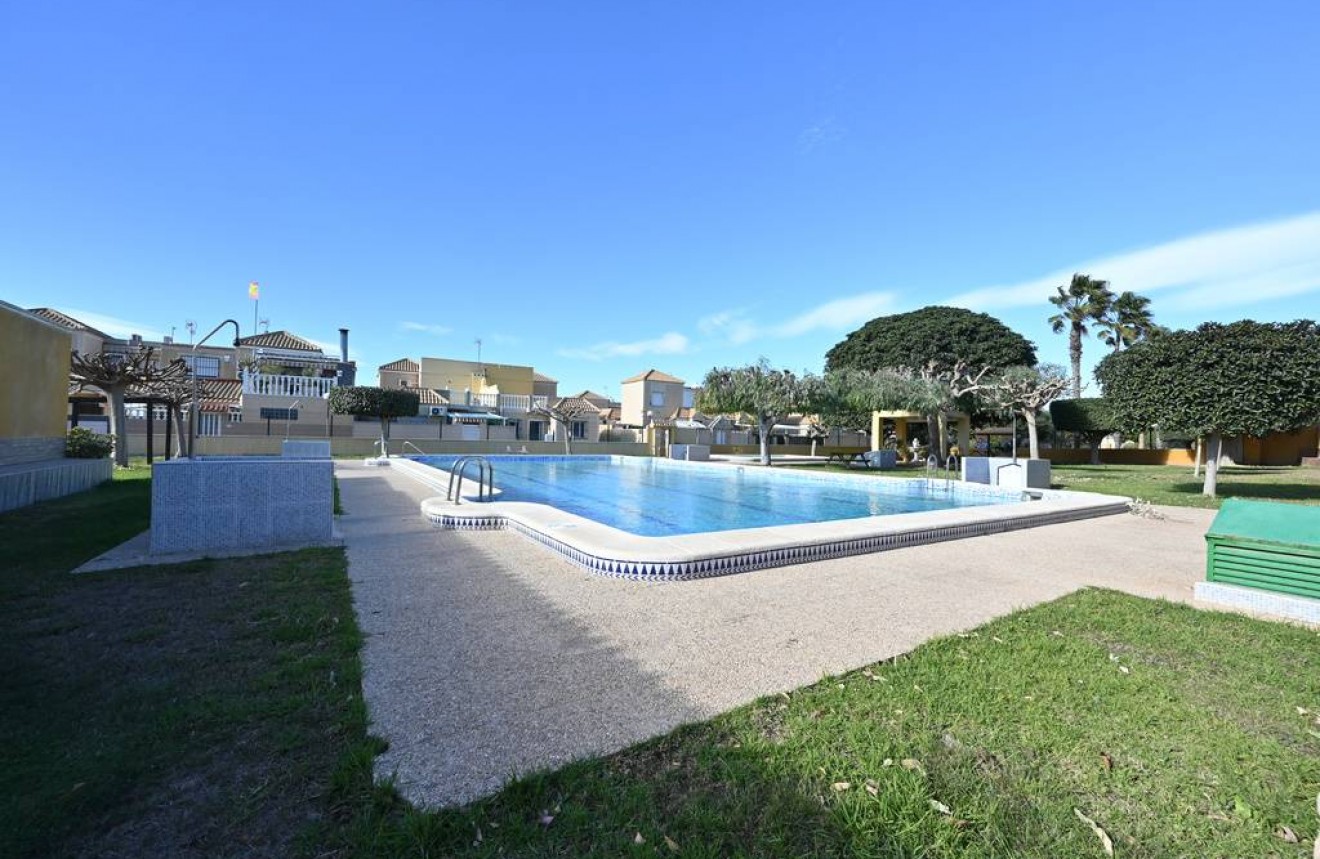 Resale - Bungalow -
Torrevieja - Costa Blanca