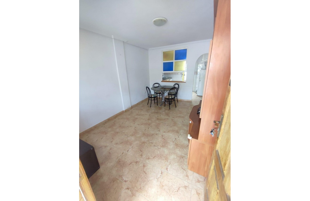 Aus zweiter Hand - Bungalow -
Torrevieja - Torretas