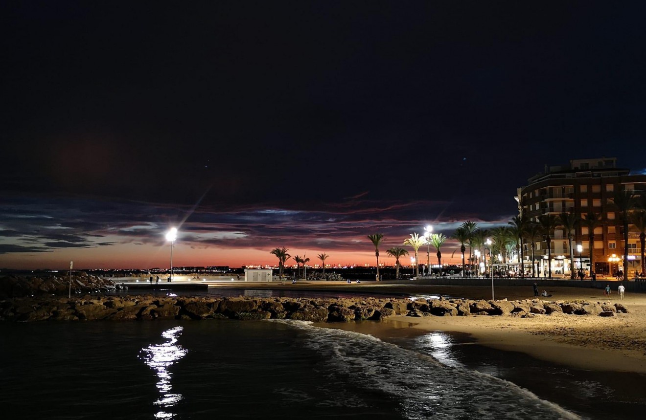 Z drugiej ręki - Mieszkanie w bloku -
Torrevieja - Centro