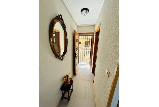 Tweedehands - Appartement / flat -
El Chaparral - Inland