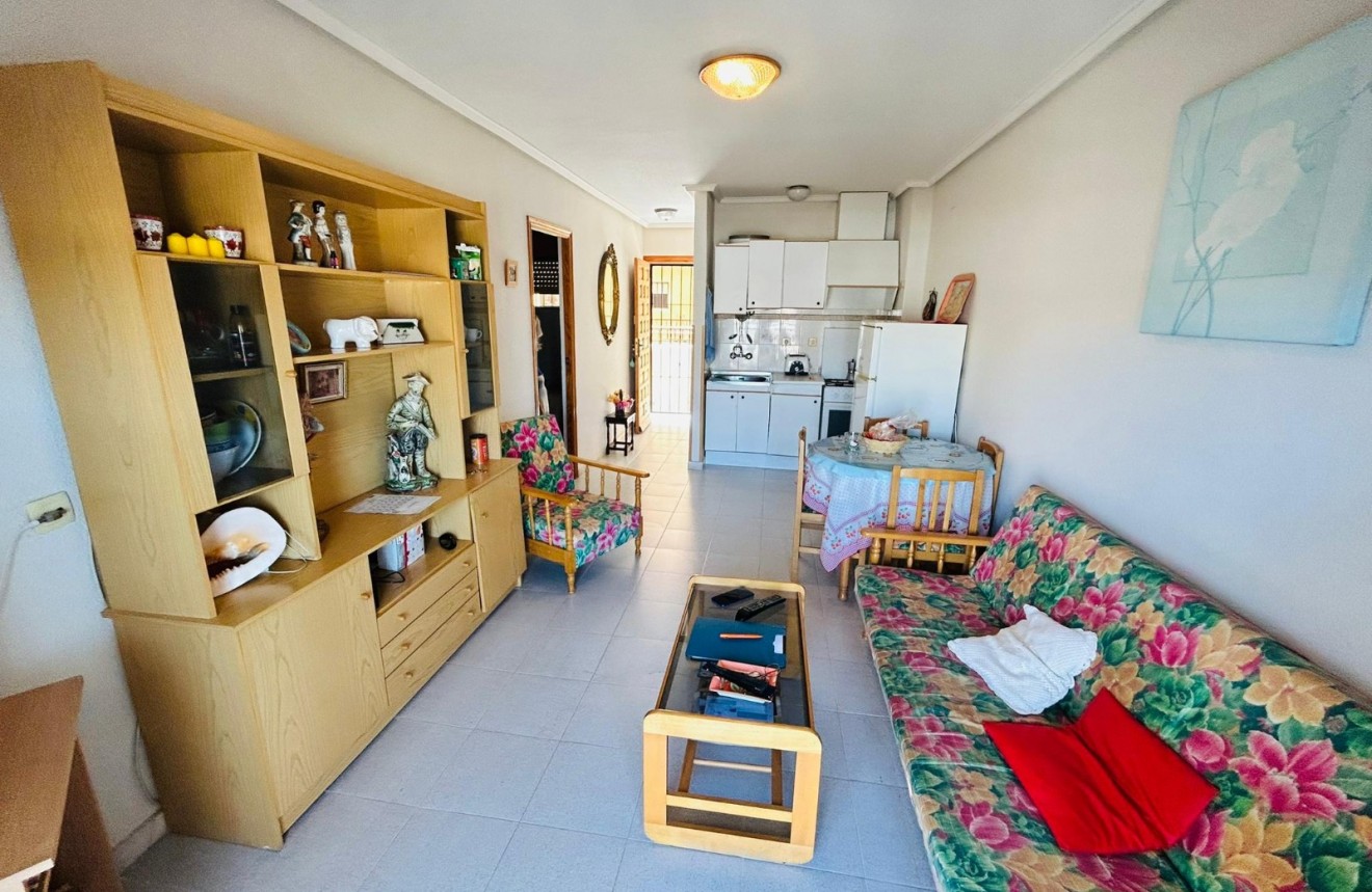 Tweedehands - Appartement / flat -
El Chaparral - Inland