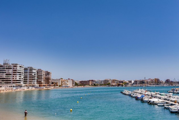 Resale - Apartment / flat -
Torrevieja - Costa Blanca