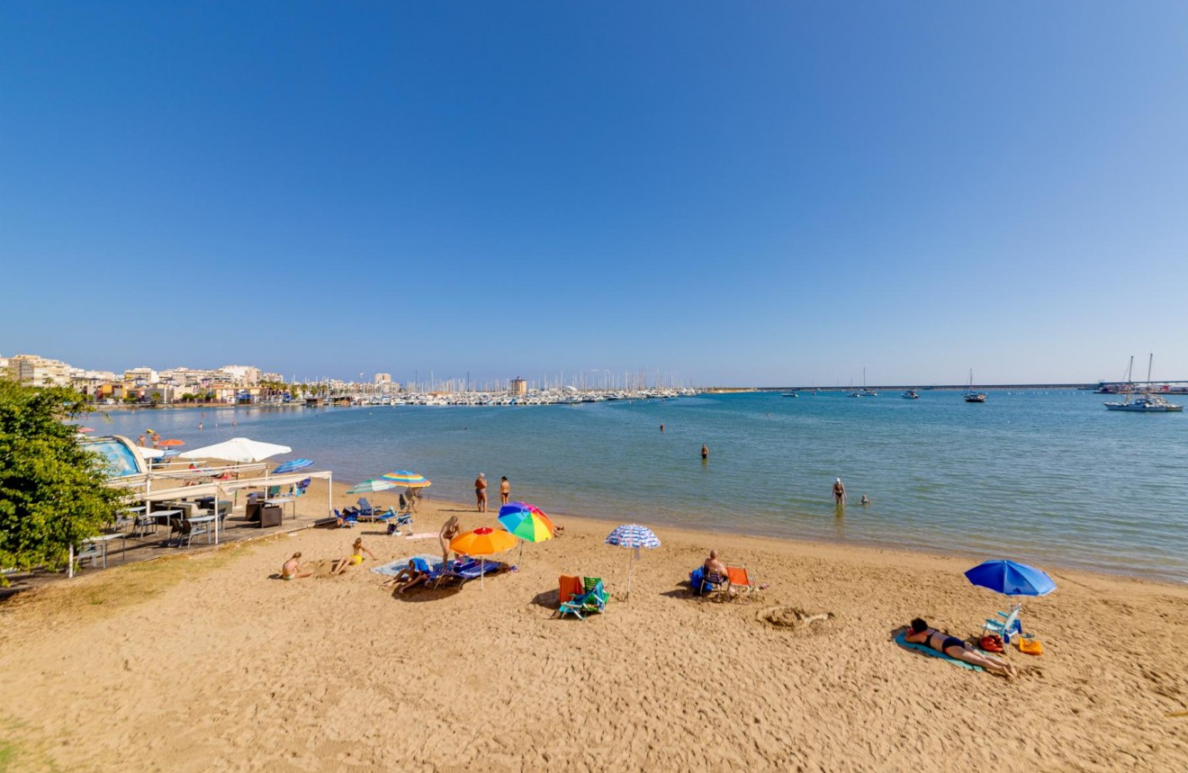 Z drugiej ręki - Mieszkanie w bloku -
Torrevieja - Costa Blanca