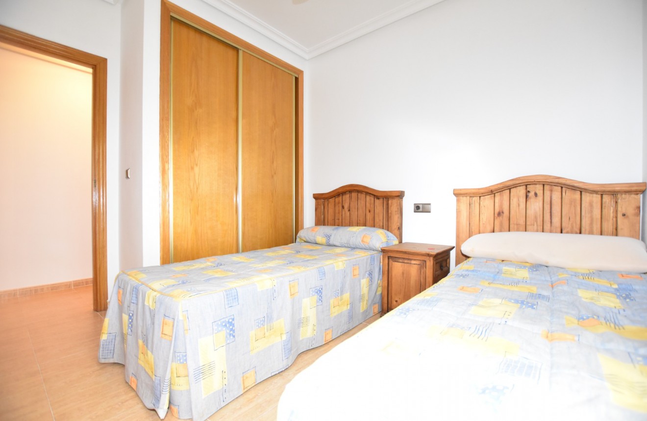 D'occasion - Appartement -
Almoradí - Inland