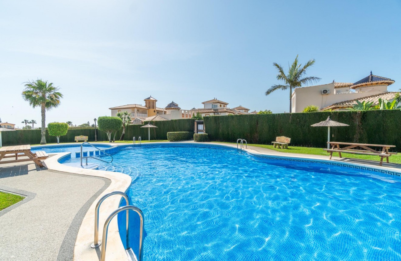 Aus zweiter Hand - Wohnung -
Orihuela Costa - Lomas de Cabo Roig