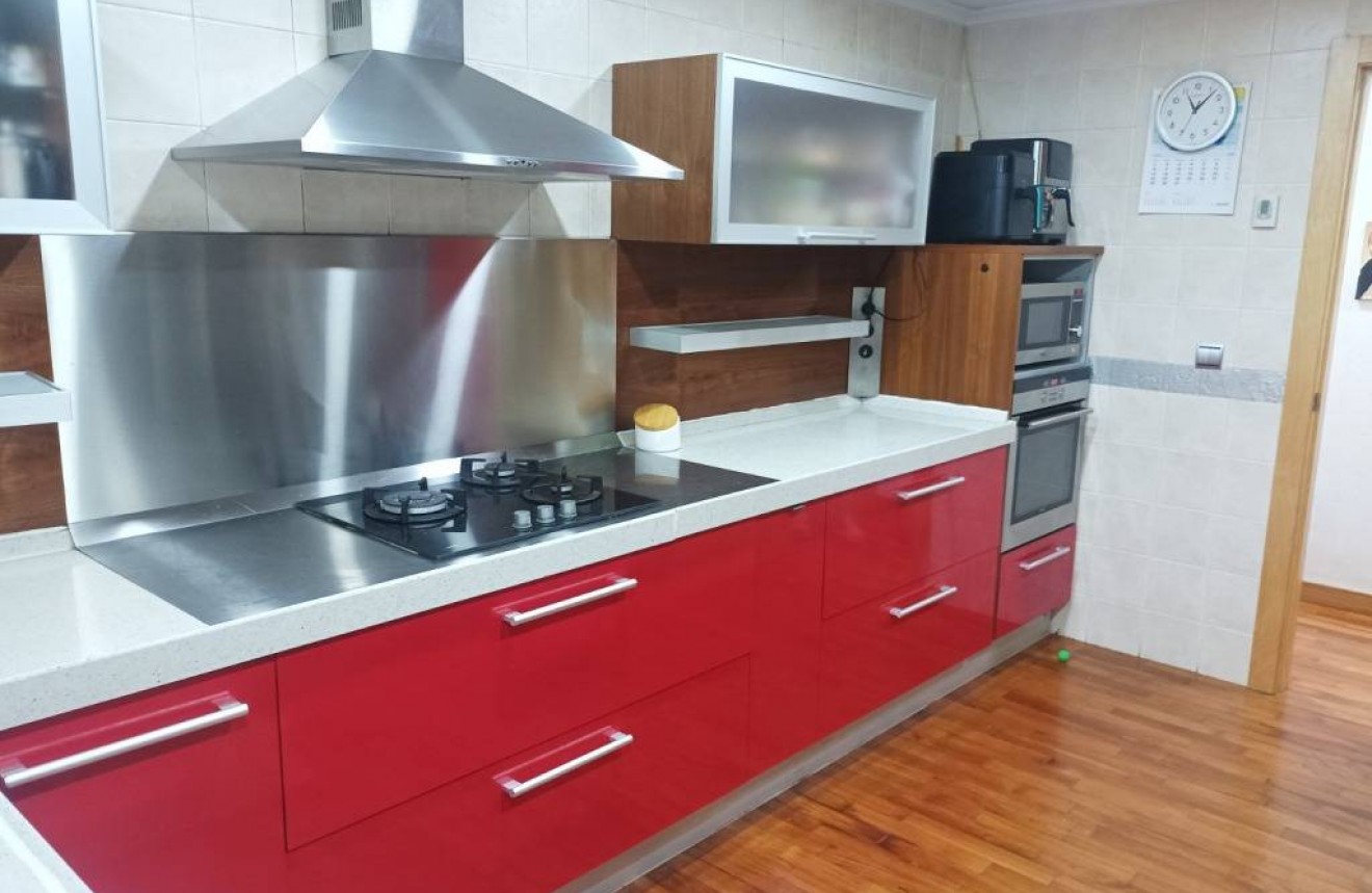 Segunda mano - Apartamento / piso -
Almoradí