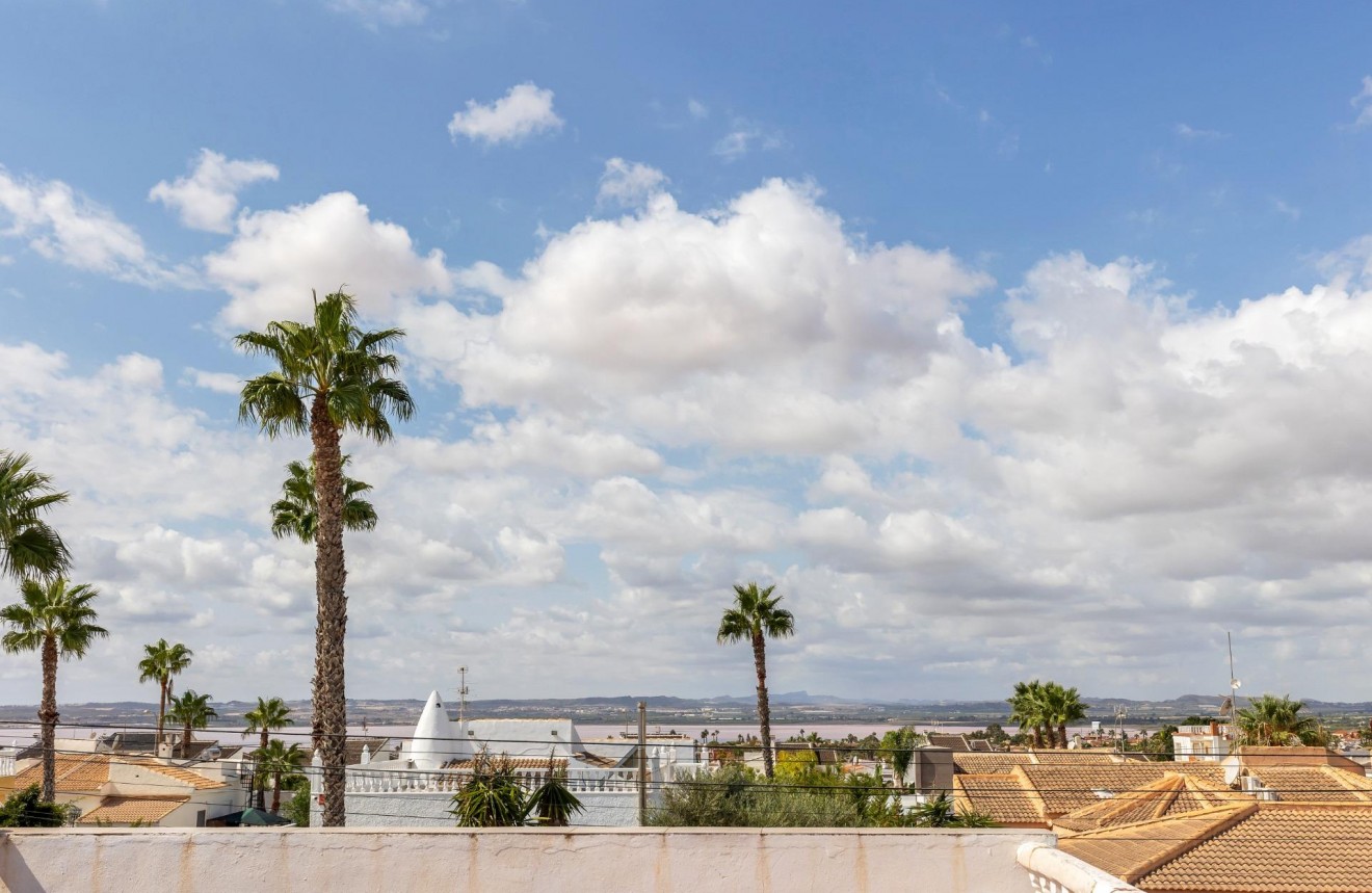 Segunda mano - Bungalow -
Torrevieja - San luis