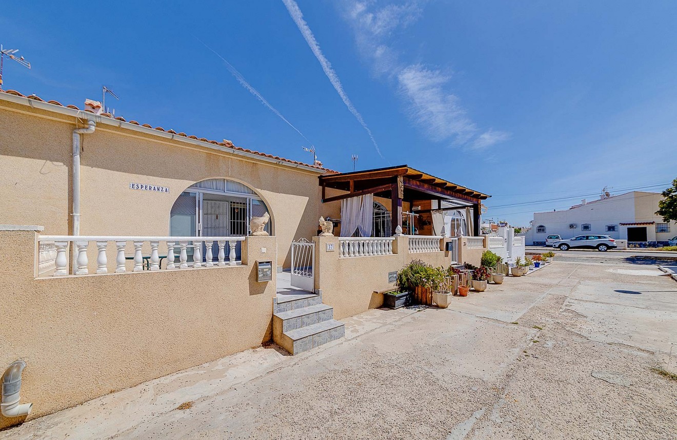 Tweedehands - Chalet -
Torrevieja - Costa Blanca