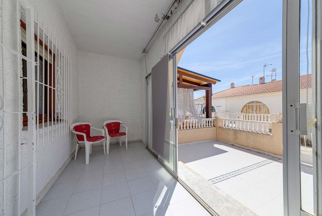 Resale - Chalet -
Torrevieja - Costa Blanca