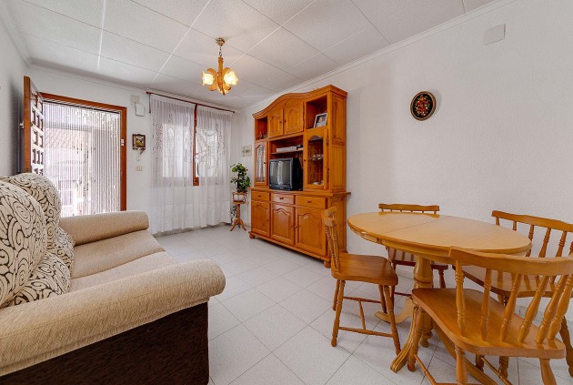 Resale - Chalet -
Torrevieja - Costa Blanca