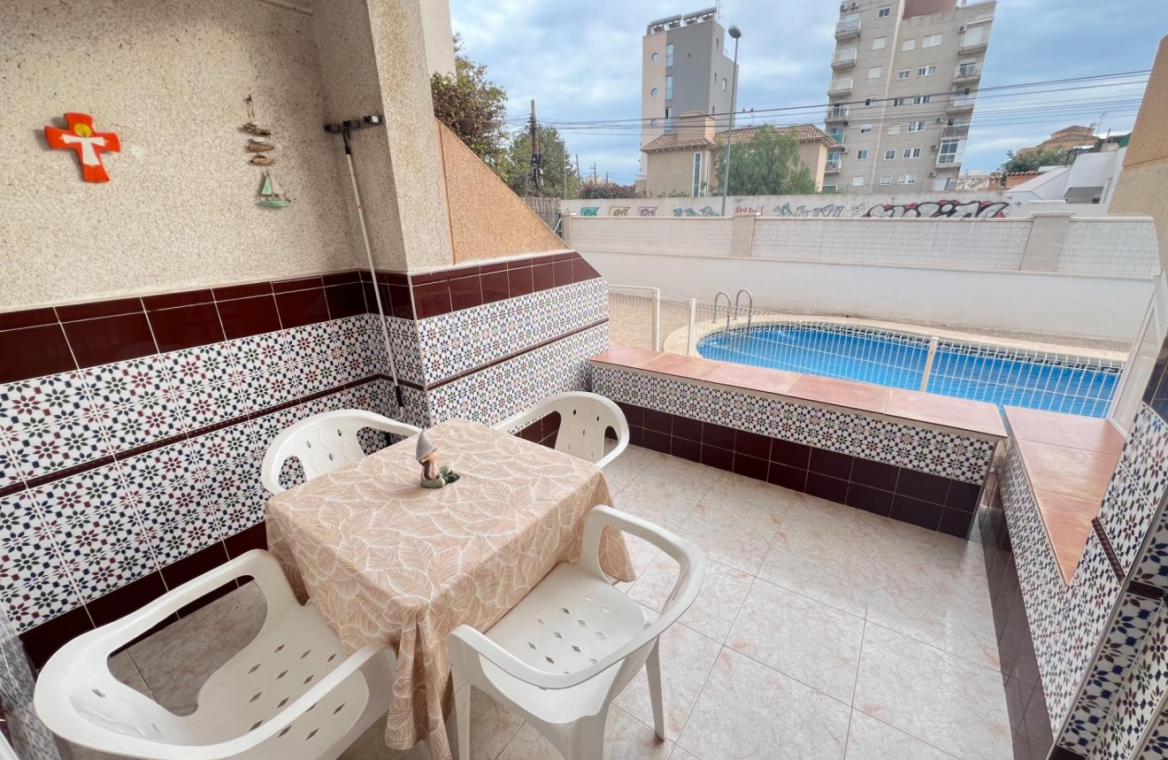 Segunda mano - Bungalow -
Torrevieja - Nueva Torrevieja