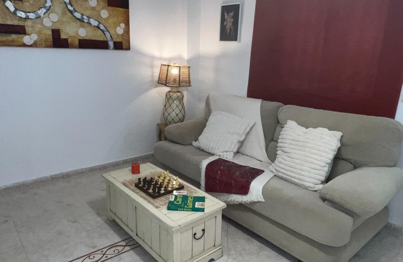 Aus zweiter Hand - Bungalow -
Torrevieja - Nueva Torrevieja