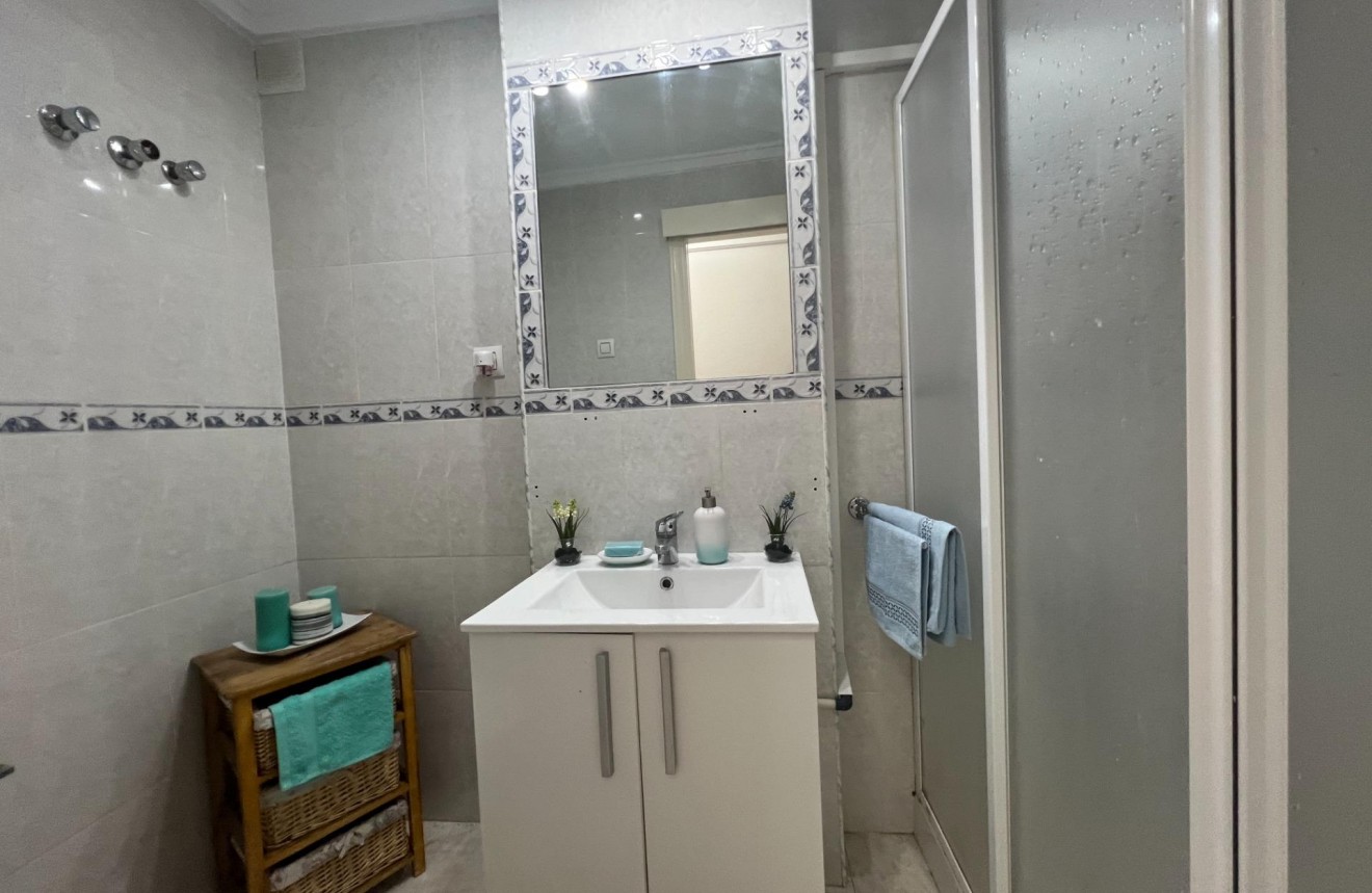 Aus zweiter Hand - Bungalow -
Torrevieja - Nueva Torrevieja