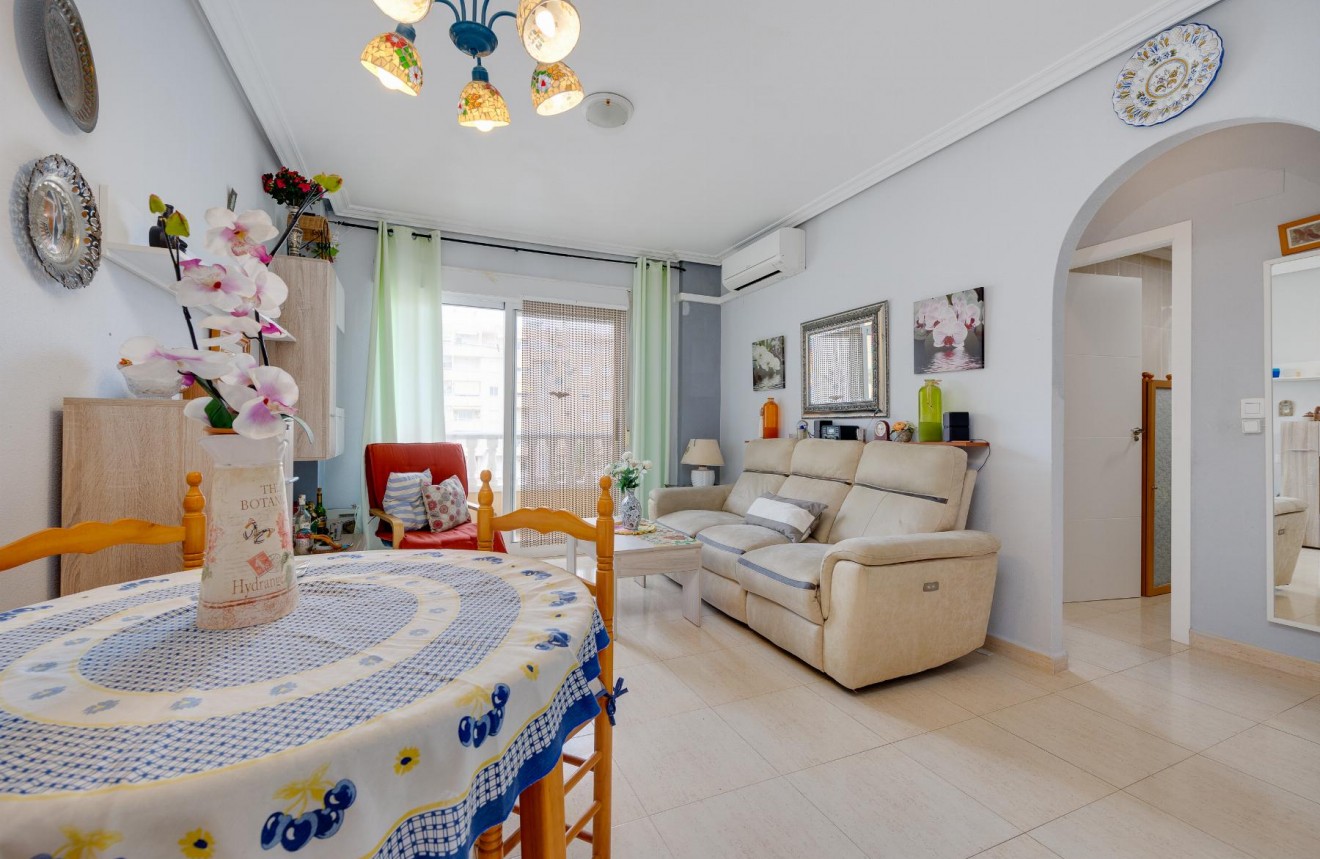 D'occasion - Appartement -
Torrevieja - Costa Blanca