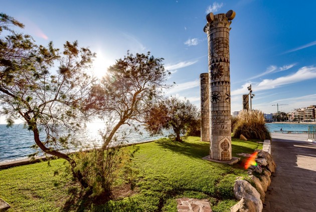 Z drugiej ręki - Mieszkanie w bloku -
Torrevieja - Costa Blanca