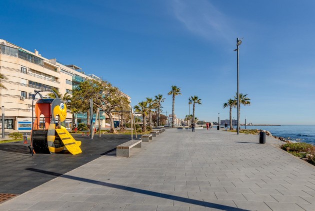 Z drugiej ręki - Mieszkanie w bloku -
Torrevieja - Costa Blanca