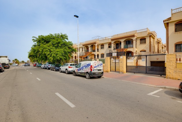 Z drugiej ręki - Bungalow -
Torrevieja - Costa Blanca