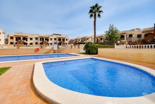 Resale - Bungalow -
Torrevieja - Costa Blanca