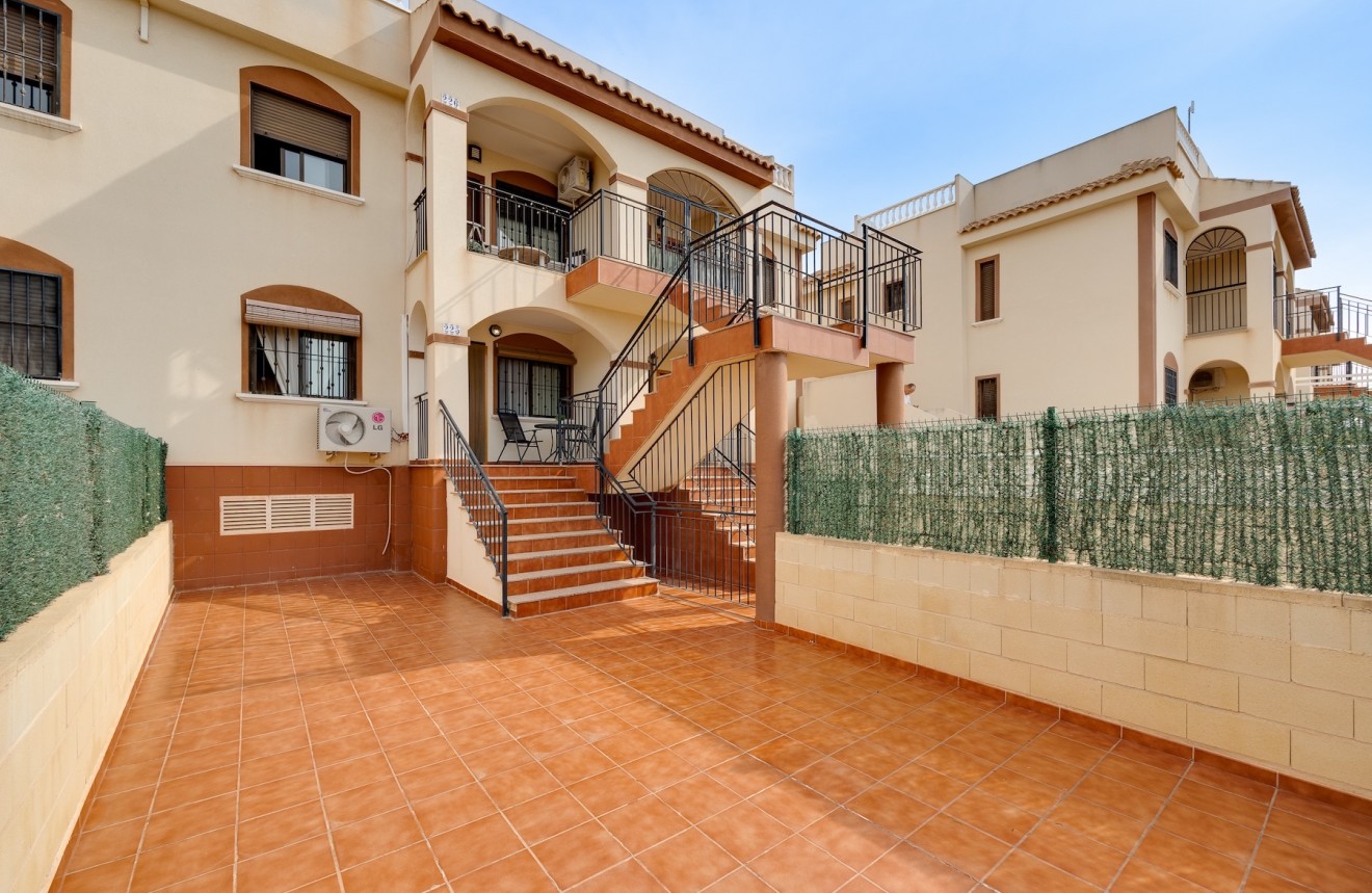 Z drugiej ręki - Bungalow -
Torrevieja - Costa Blanca