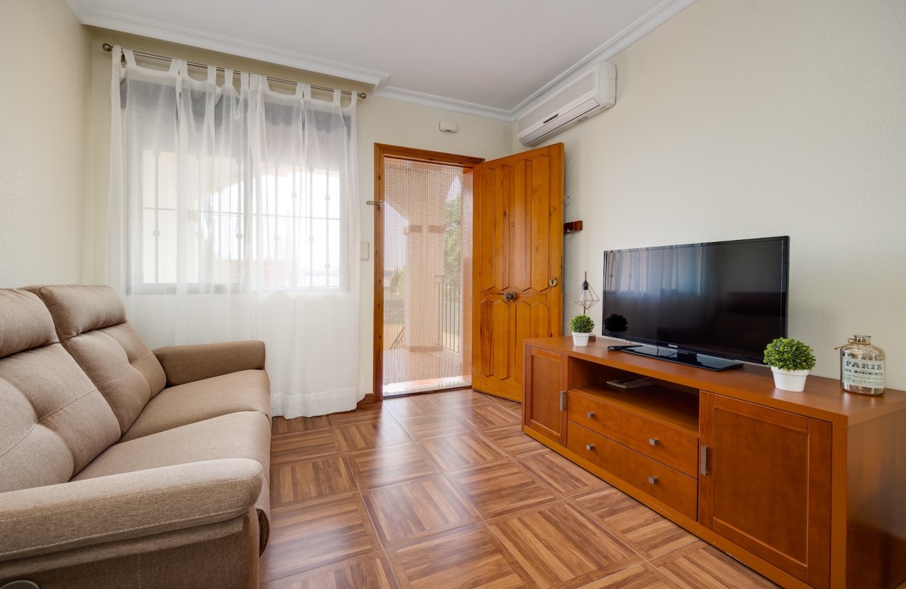 Z drugiej ręki - Bungalow -
Torrevieja - Costa Blanca