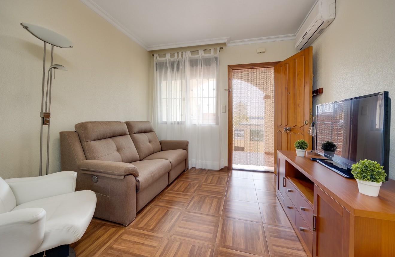 Z drugiej ręki - Bungalow -
Torrevieja - Costa Blanca