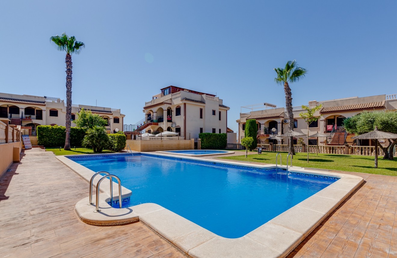 Z drugiej ręki - Bungalow -
Torrevieja - Costa Blanca