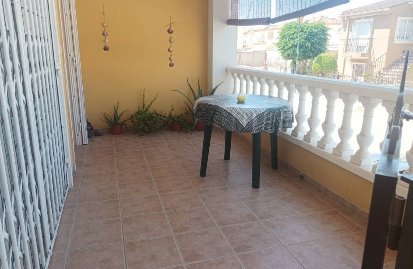 Segunda mano - Apartamento / piso -
Daya Nueva - Av. Almoradi