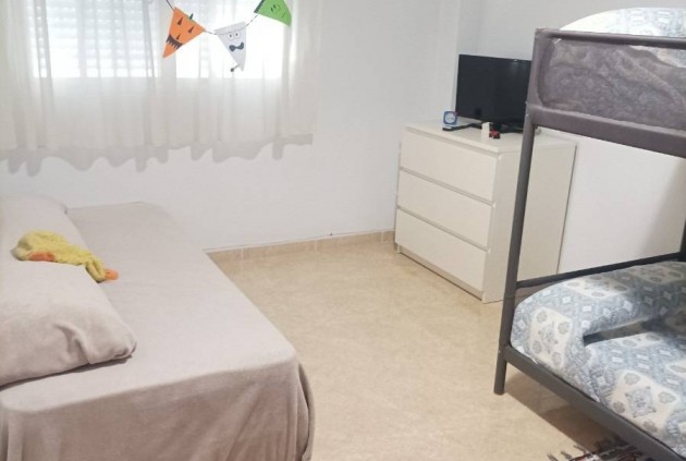 Segunda mano - Apartamento / piso -
Daya Nueva - Av. Almoradi