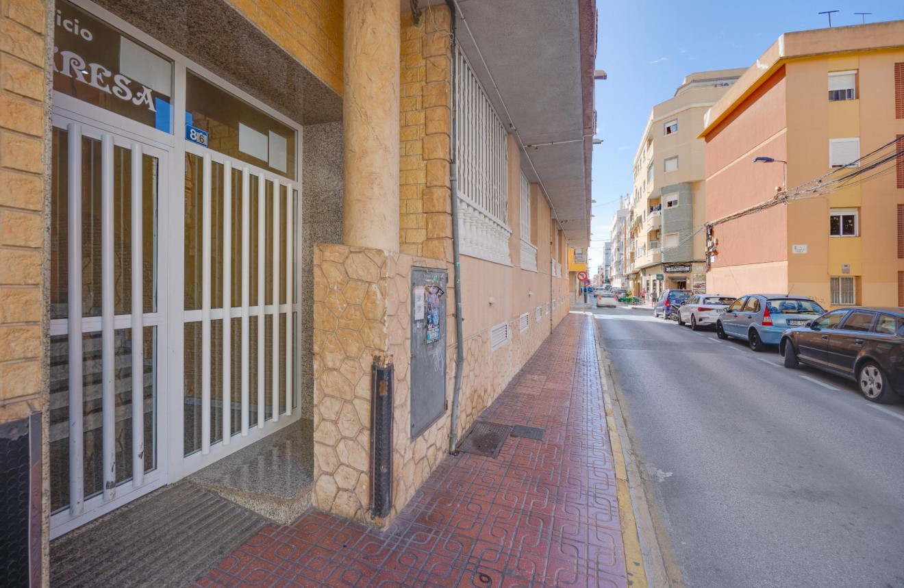 Resale - Apartment / flat -
Torrevieja - Costa Blanca