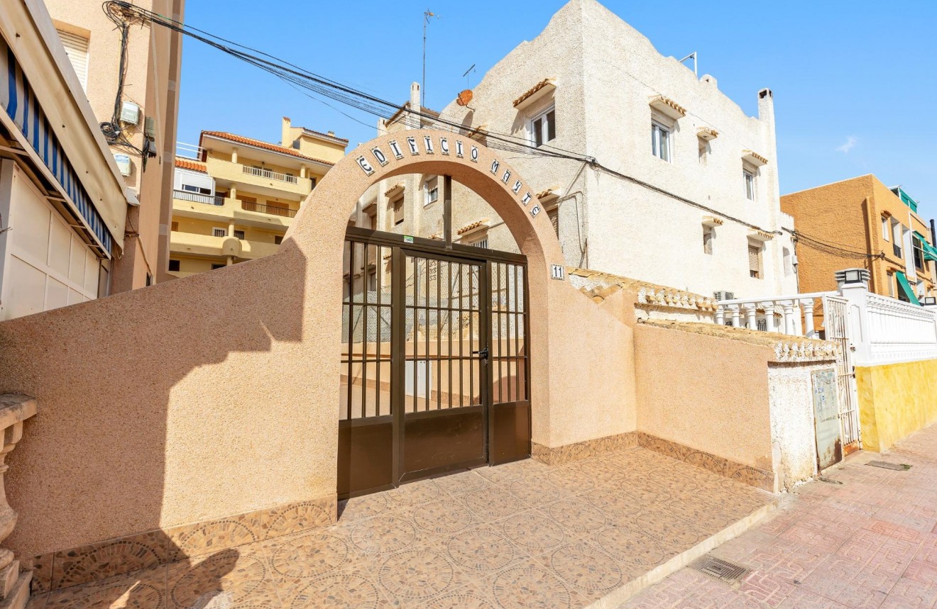 Tweedehands - Appartement / flat -
Torrevieja - La Mata