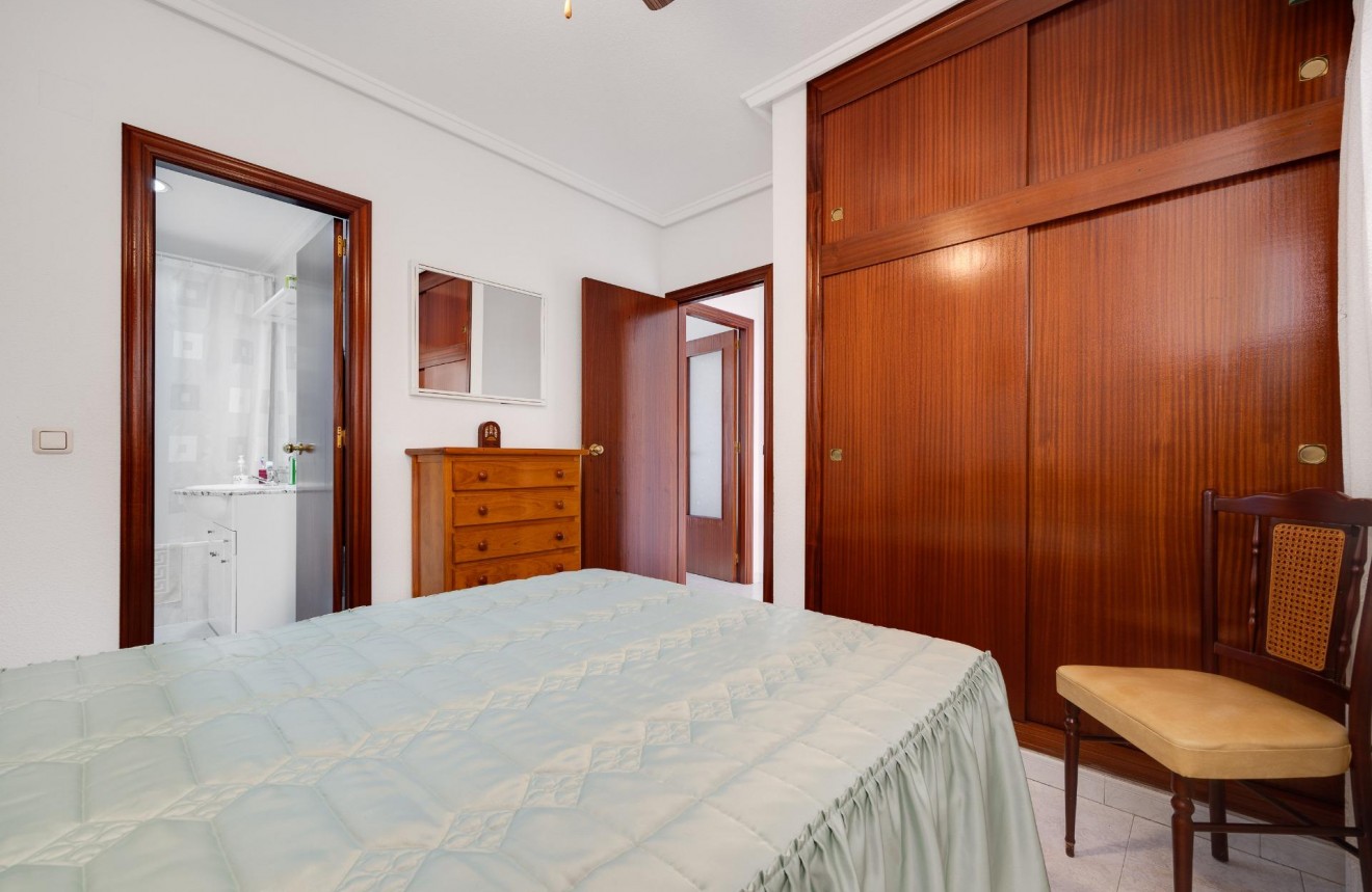 Tweedehands - Appartement / flat -
Torrevieja - Centro