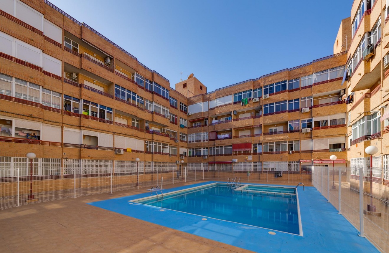 Aus zweiter Hand - Wohnung -
Torrevieja - Centro