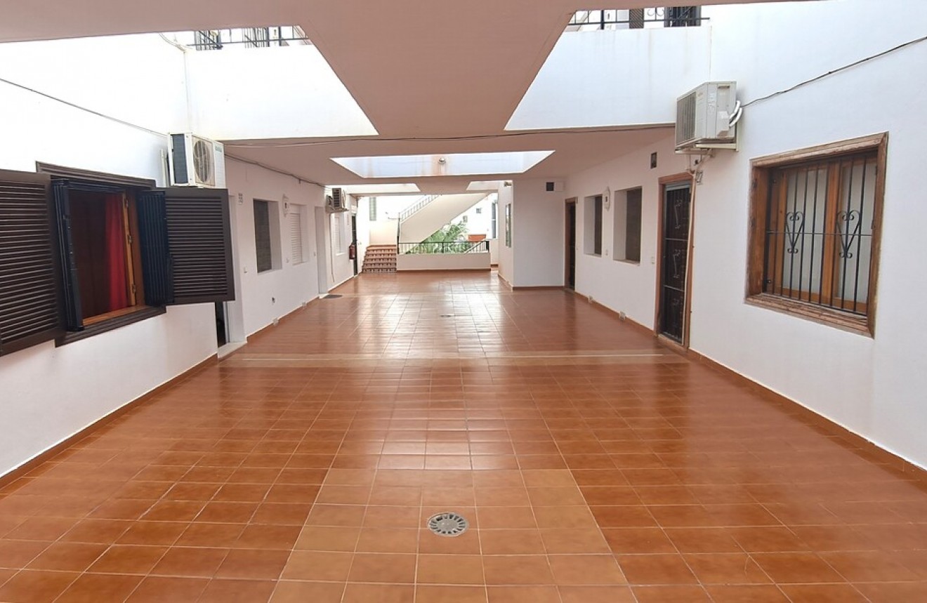 Aus zweiter Hand - Wohnung -
Villamartin - Costa Blanca