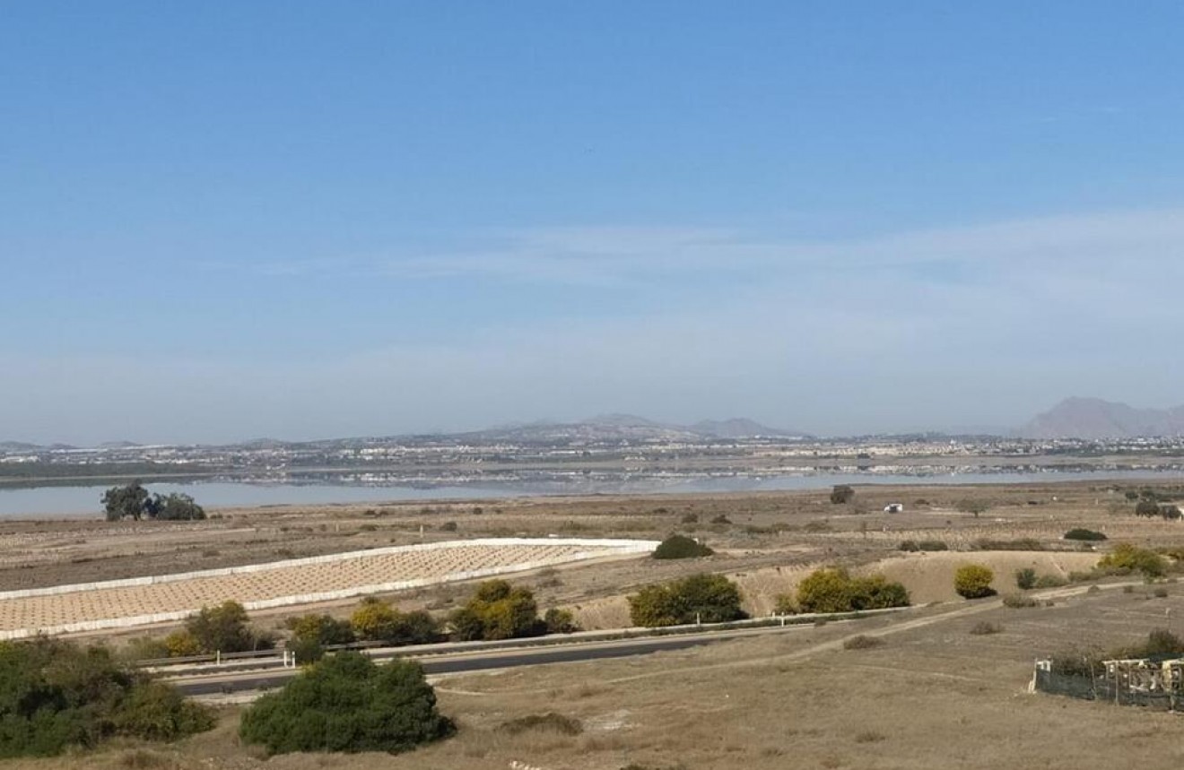 Resale - Apartment Penthouse -
Torrevieja - La Mata