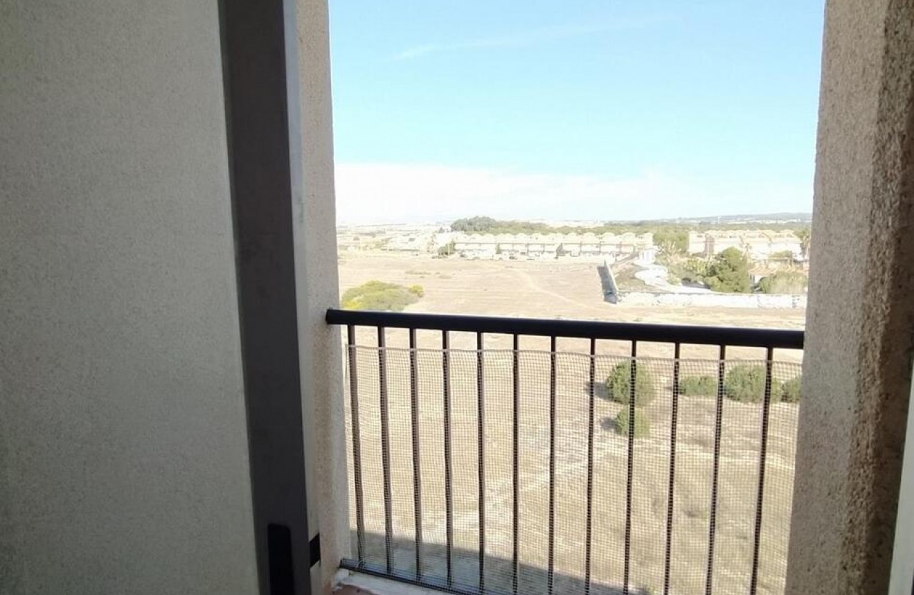 Aus zweiter Hand - Apartment Penthouse -
Torrevieja - La Mata