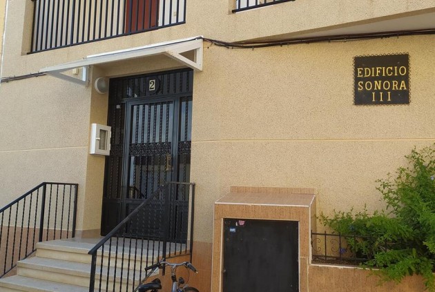 Z drugiej ręki - Apartment Penthouse -
Torrevieja - La Mata