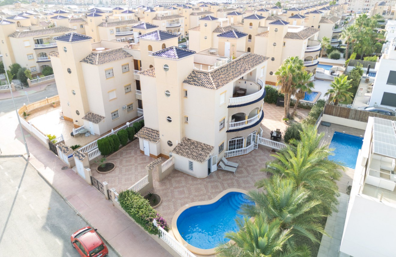 Resale - Apartment / flat -
Orihuela Costa - Costa Blanca