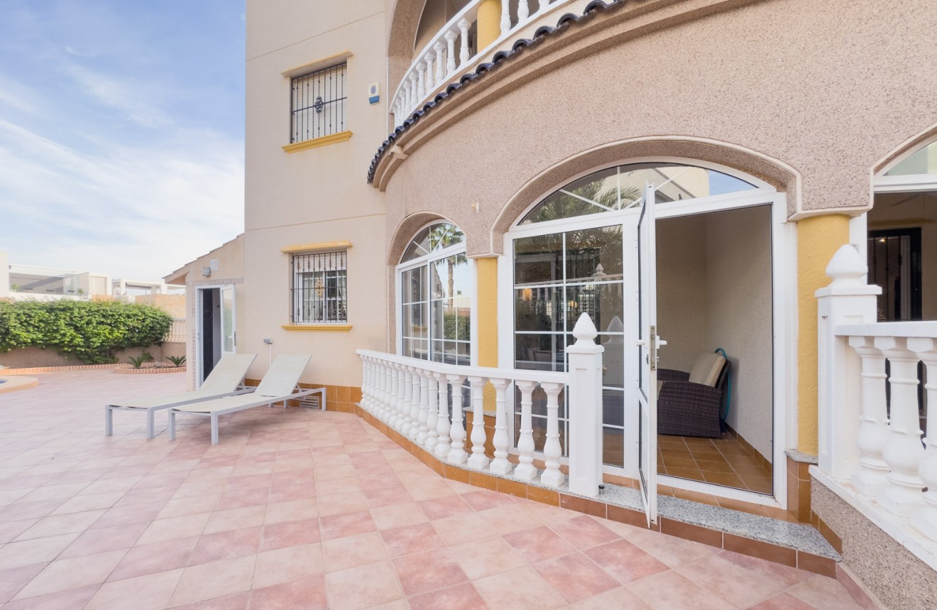 Aus zweiter Hand - Wohnung -
Orihuela Costa - Costa Blanca