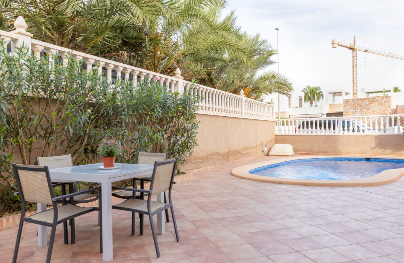 Aus zweiter Hand - Wohnung -
Orihuela Costa - Costa Blanca