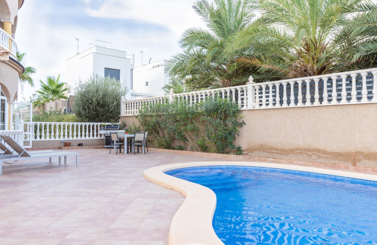 Resale - Apartment / flat -
Orihuela Costa - Costa Blanca