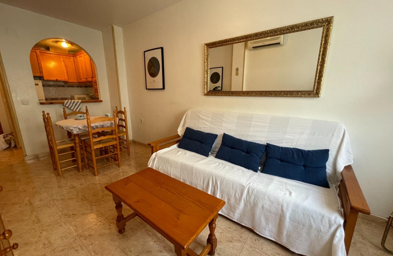 Aus zweiter Hand - Wohnung -
Torrevieja - Playa del Cura