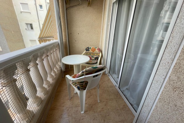 Resale - Apartment / flat -
Torrevieja - Playa del Cura