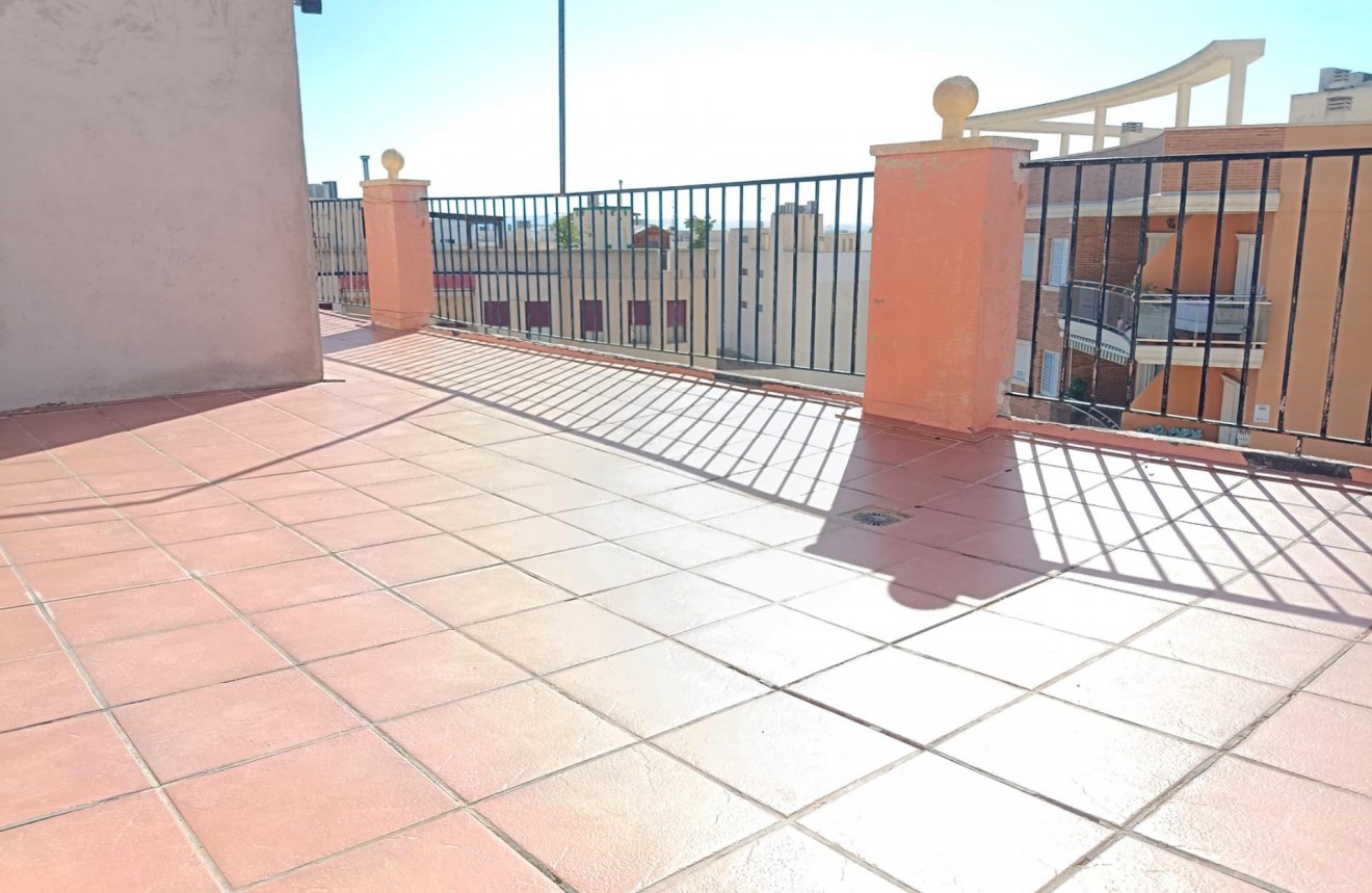 Tweedehands - Penthouse -
Orihuela - Los Huertos