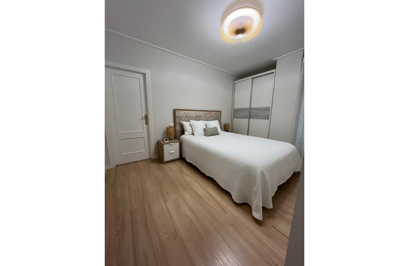 Tweedehands - Appartement / flat -
Almoradí - Inland