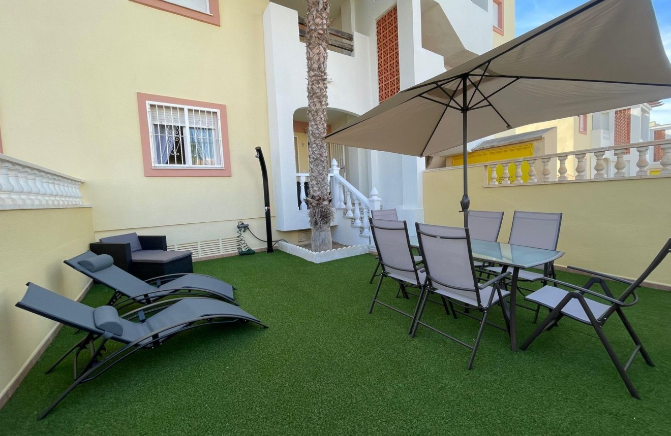 Aus zweiter Hand - Wohnung -
Orihuela Costa - La Zenia