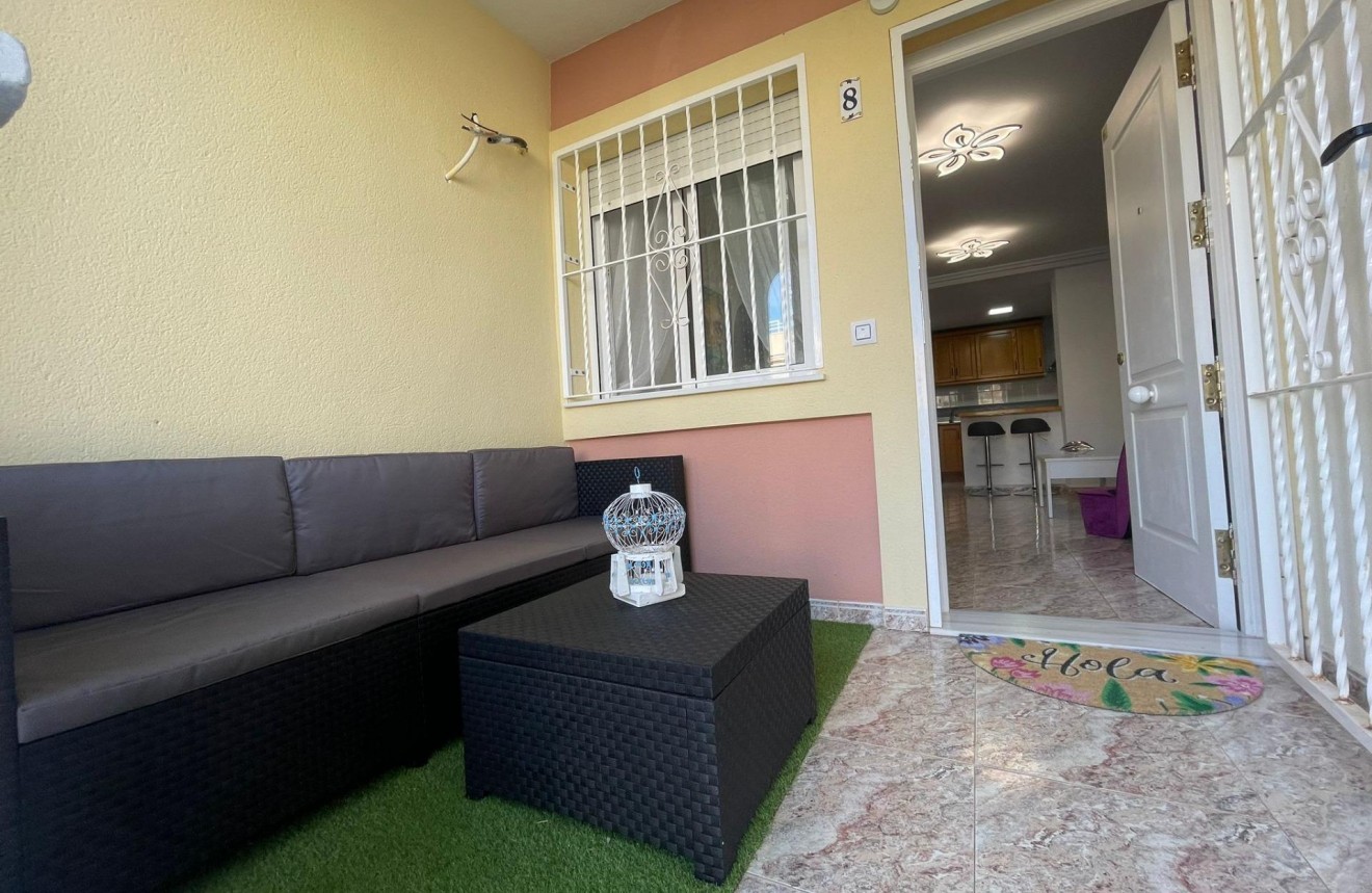 Aus zweiter Hand - Wohnung -
Orihuela Costa - La Zenia